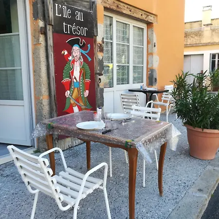 B&B L'ile Au Tresor : *